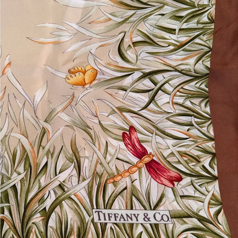 Tiffany & Co. Silk scarf with Green and Brown Nature Motif - Picture 1 of 8